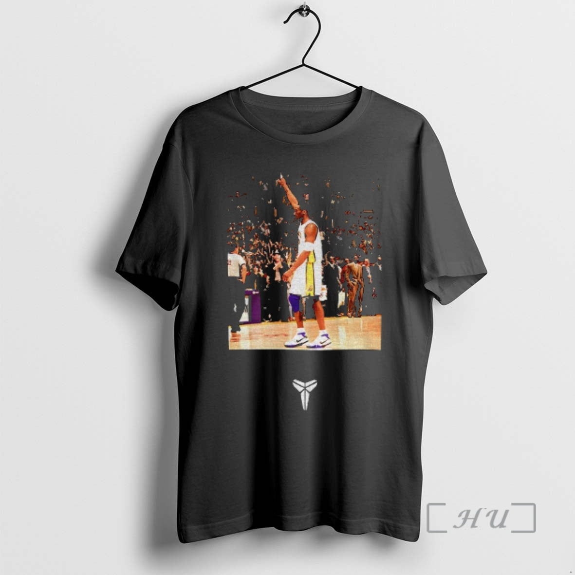 Trending Kobe Bryant 81 Points Los Angeles Lakers Nba Basketball Photo T-Shirts, Hoodie, Sweatshirt - T-Shirt, Sweatshirt, Hoodie