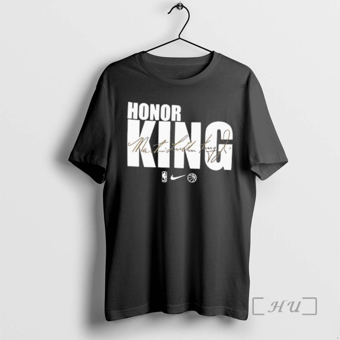 Trending Lakers Player Wearing Honor King Mlk Time Is Always Right Do What T-Shirts, Hoodie, Sweatshirt - T-Shirt, Sweatshirt, Hoodie