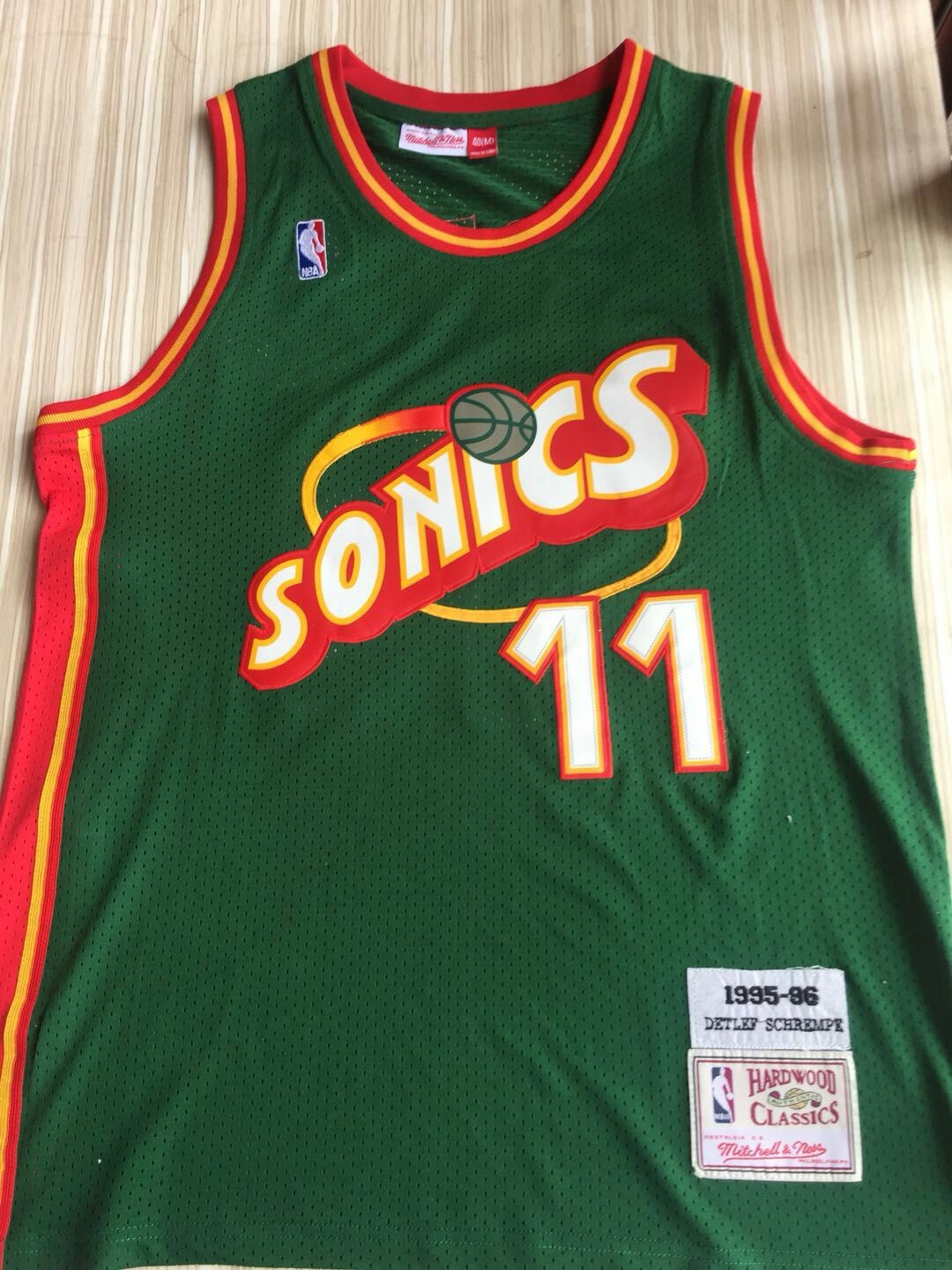 SuperSonics No. 11 Detlef Schrempf Retro Green Jersey basketball jersey product view 1