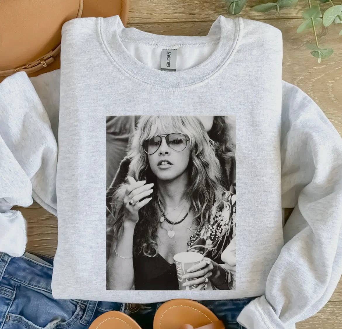Be A Legend Graphic Tee-Crewneck Unisex T-shirt, Sweatshirt, Hoodie, Long Sleeve Tee - T-Shirt, Sweatshirt, Hoodie