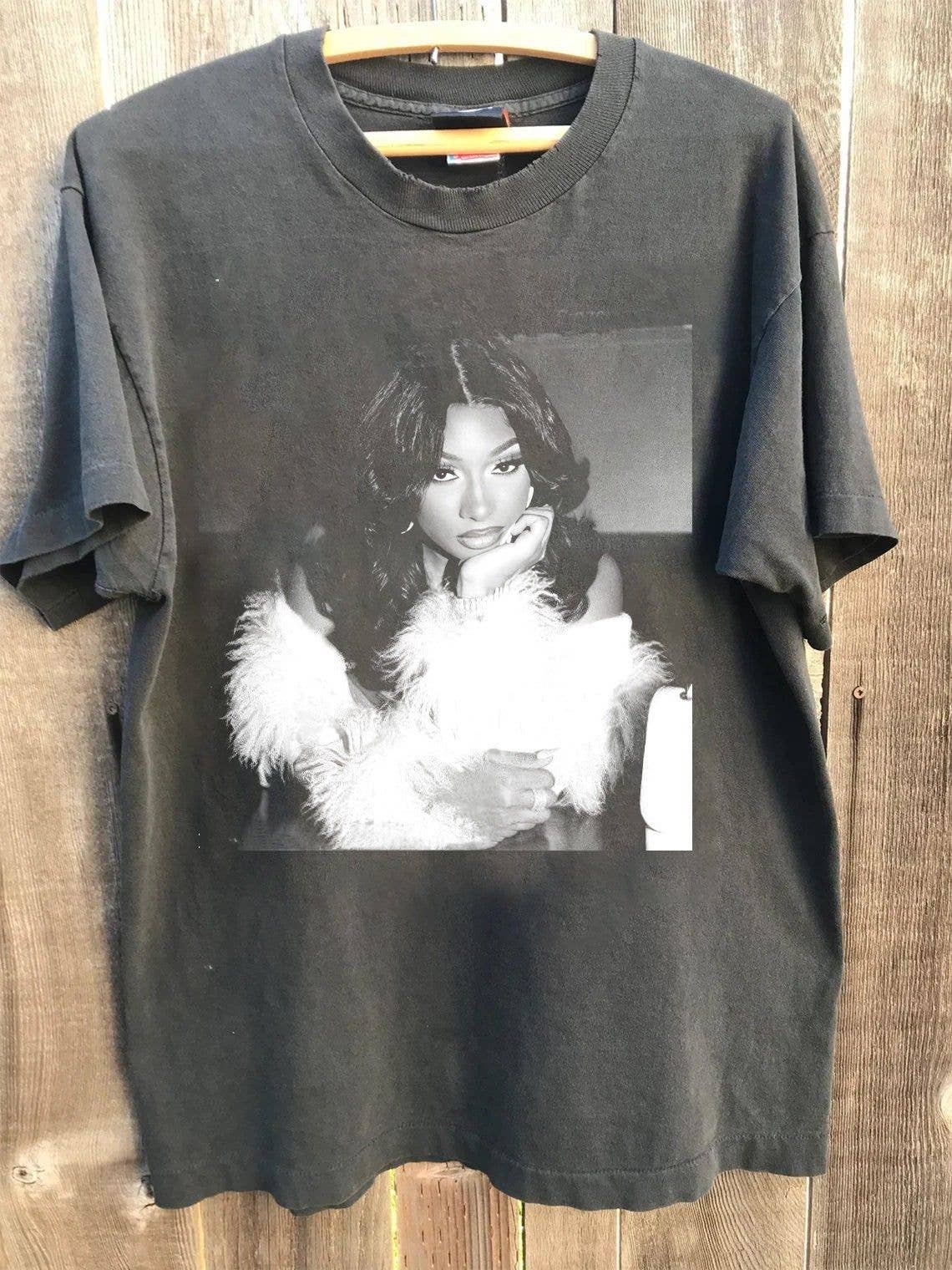 Vintage Megan Thee Stallion Music Merch Shirt Unisex T-shirt, Sweatshirt, Hoodie, Long Sleeve Tee - T-Shirt, Sweatshirt, Hoodie