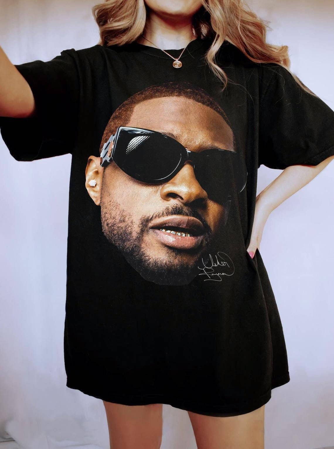 Usher 2024 Tour Past Present Future World Tour Shirt Unisex T-shirt, Sweatshirt, Hoodie, Long Sleeve Tee - T-Shirt, Sweatshirt, Hoodie