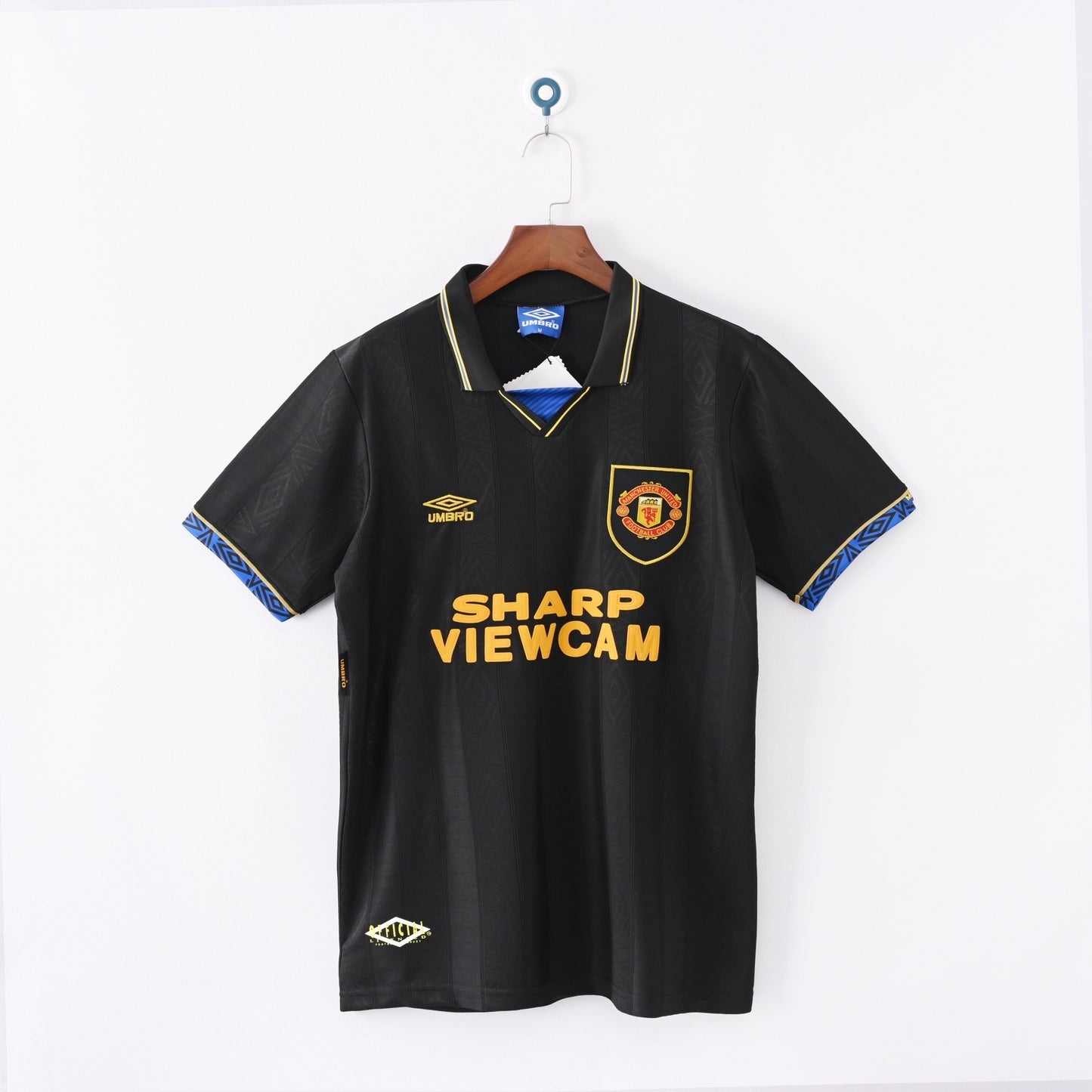 Manchester United away game 1993/94 sports jersey product view 1