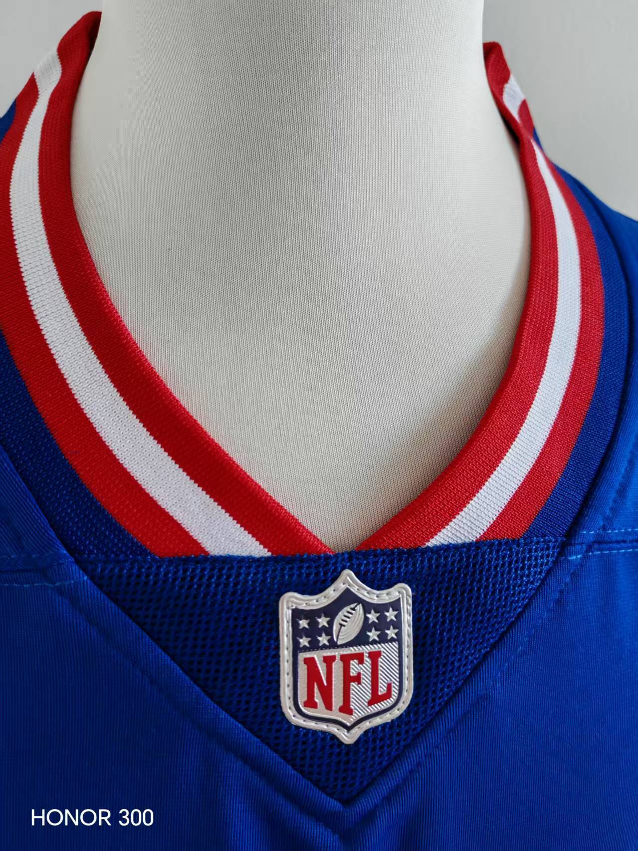 Men's New York Giants Malik Nabers Jersey football jersey product view 3