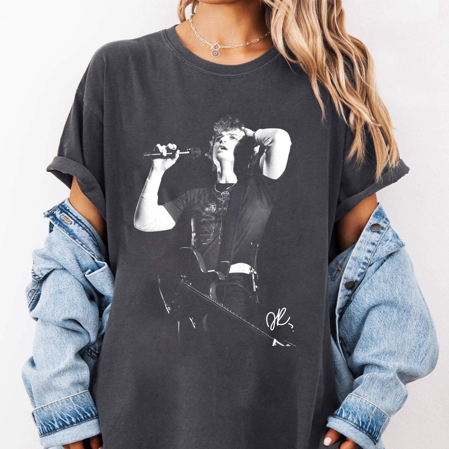 Retro Djo Steve Harrington Tribute Concert Shirt Unisex T-shirt, Sweatshirt, Hoodie, Long Sleeve Tee - T-Shirt, Sweatshirt, Hoodie