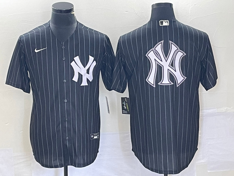 Men's New York Yankees Black Alternate Game Jersey baseball jersey product view 1
