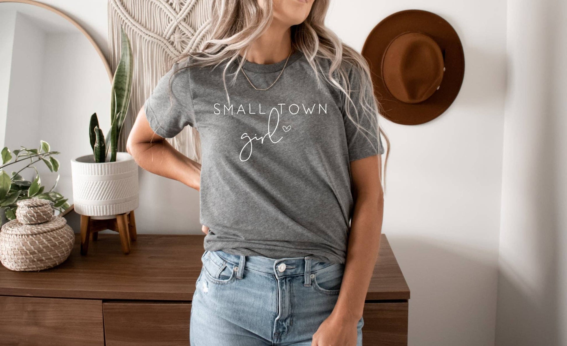 Small Town Girl Grey Western Everyday Graphic Tee Unisex T-shirt, Sweatshirt, Hoodie, Long Sleeve Tee - T-Shirt, Sweatshirt, Hoodie