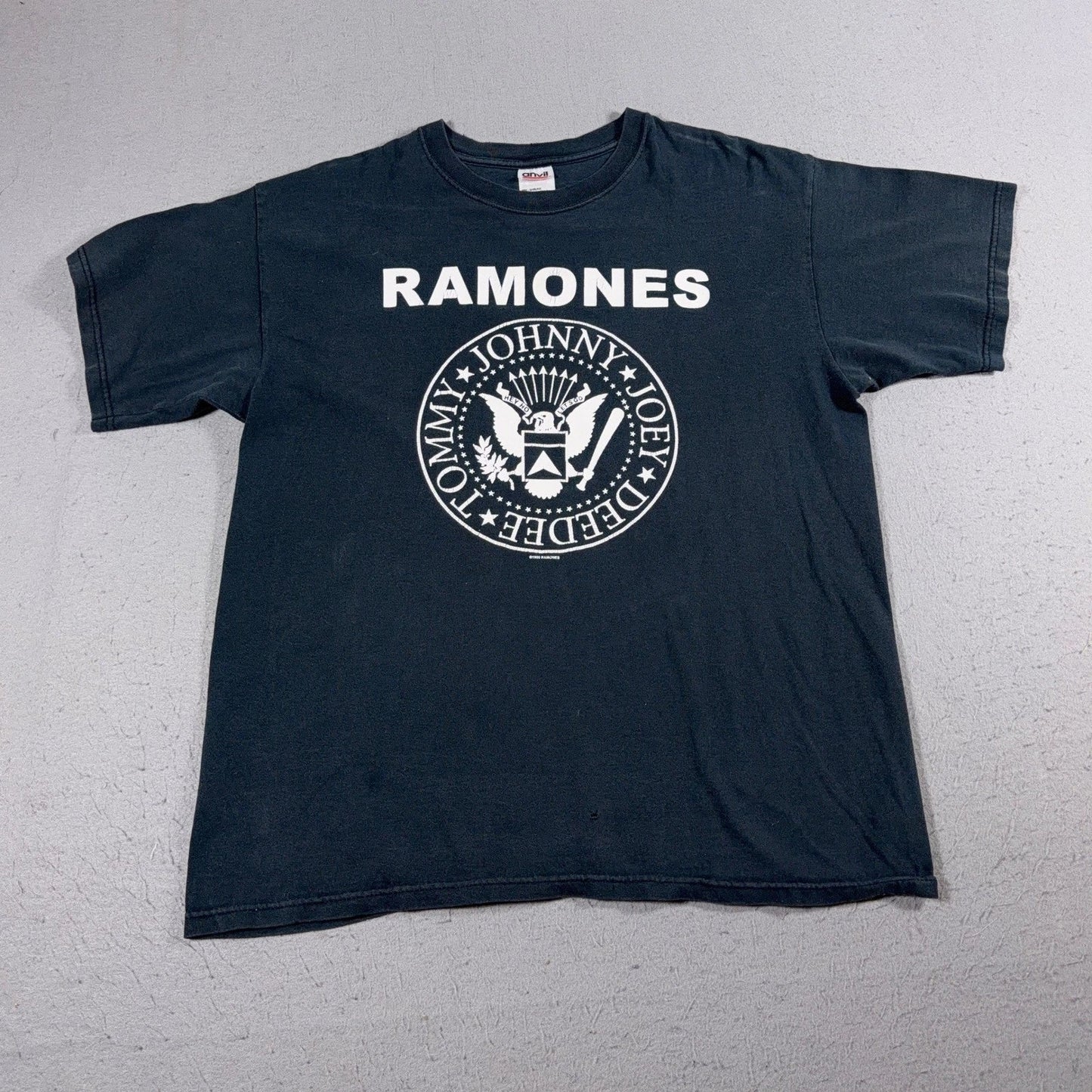 Vintage RAMONES Band Shirt Men L Black  1999 Anvil Punk Rock Graphic Tee Unisex T-shirt, Sweatshirt, Hoodie, Long Sleeve Tee - T-Shirt, Sweatshirt, Hoodie