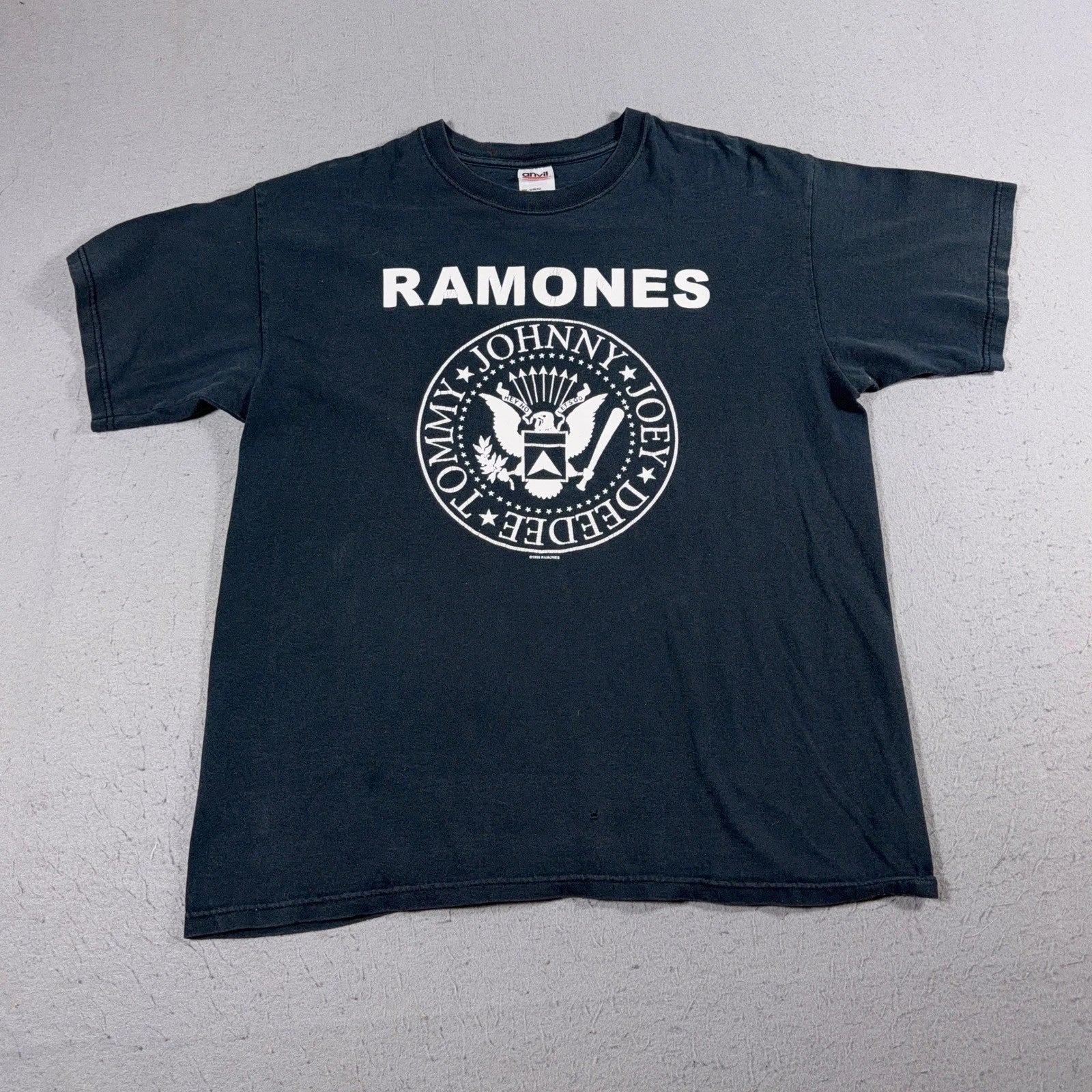Vintage RAMONES Band Shirt Men L Black  1999 Anvil Punk Rock Graphic Tee Unisex T-shirt, Sweatshirt, Hoodie, Long Sleeve Tee - T-Shirt, Sweatshirt, Hoodie