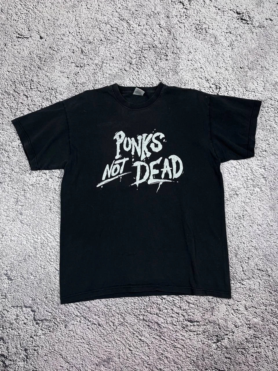 Vintage Punks Not Dead Band Rock Tee Unisex T-shirt, Sweatshirt, Hoodie, Long Sleeve Tee - T-Shirt, Sweatshirt, Hoodie
