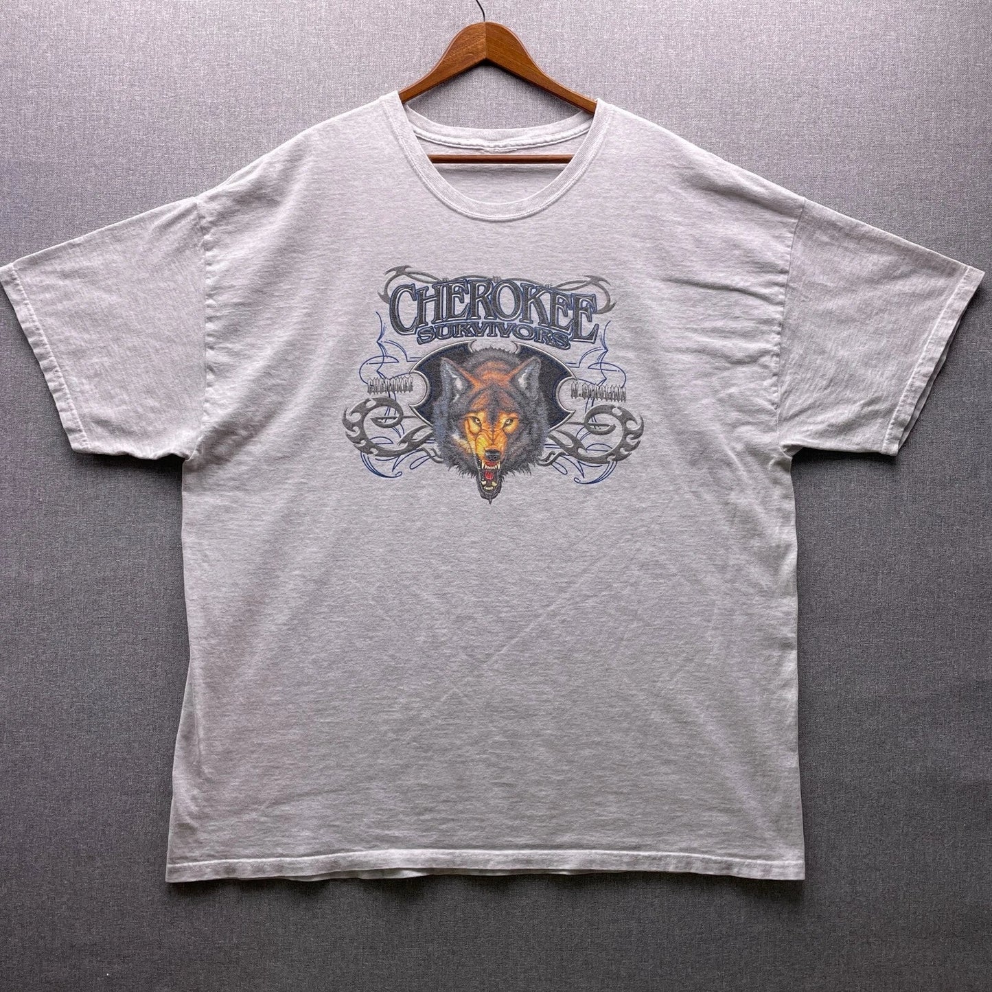 Y2K Wolf Cherokee Survivors North Carolina Graphic Mens 2XL Biker Rally T Shirt Unisex T-shirt, Sweatshirt, Hoodie, Long Sleeve Tee - T-Shirt, Sweatshirt, Hoodie