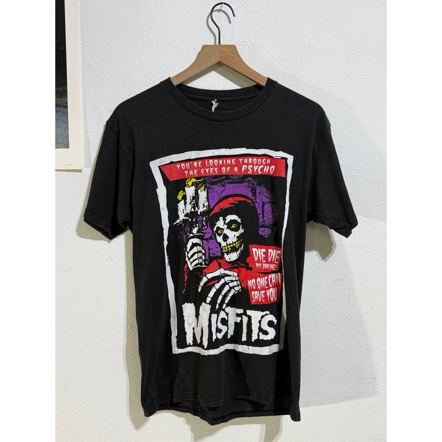 Misfits Die Die My Darling Psycho Crimson Ghost Black Graphic T-Shirt Medium Unisex T-shirt, Sweatshirt, Hoodie, Long Sleeve Tee - T-Shirt, Sweatshirt, Hoodie