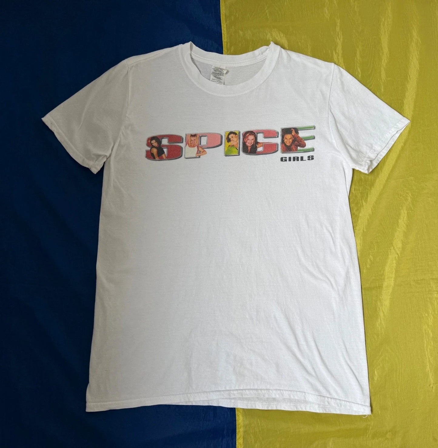 SPAICE GIRLS VINTAGE POP MERCHANDISE SHIRT JERSEY Y2K GILDAN Sz. M Unisex T-shirt, Sweatshirt, Hoodie, Long Sleeve Tee - T-Shirt, Sweatshirt, Hoodie