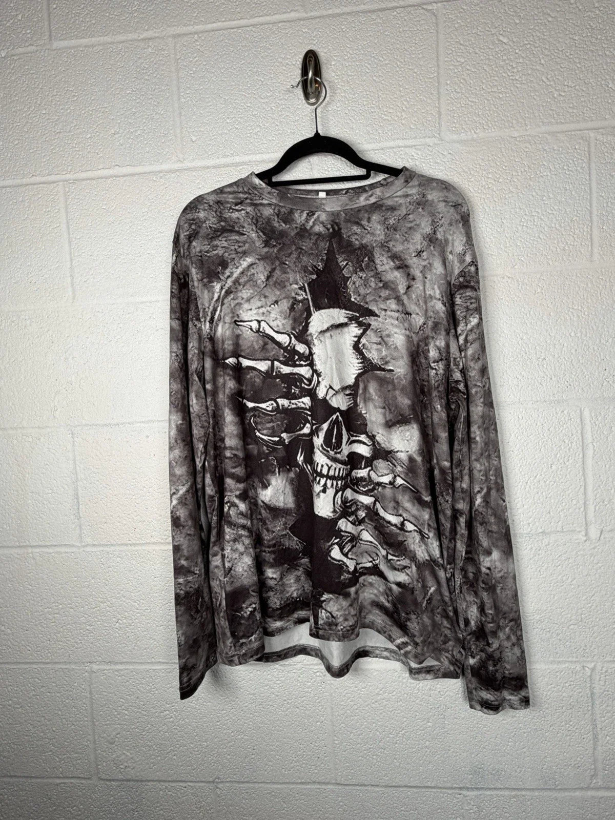 Mens M Y2K Goth Skull Long Sleeve Top Skater Punk Grunge Streetwear *HOLE Unisex T-shirt, Sweatshirt, Hoodie, Long Sleeve Tee - T-Shirt, Sweatshirt, Hoodie