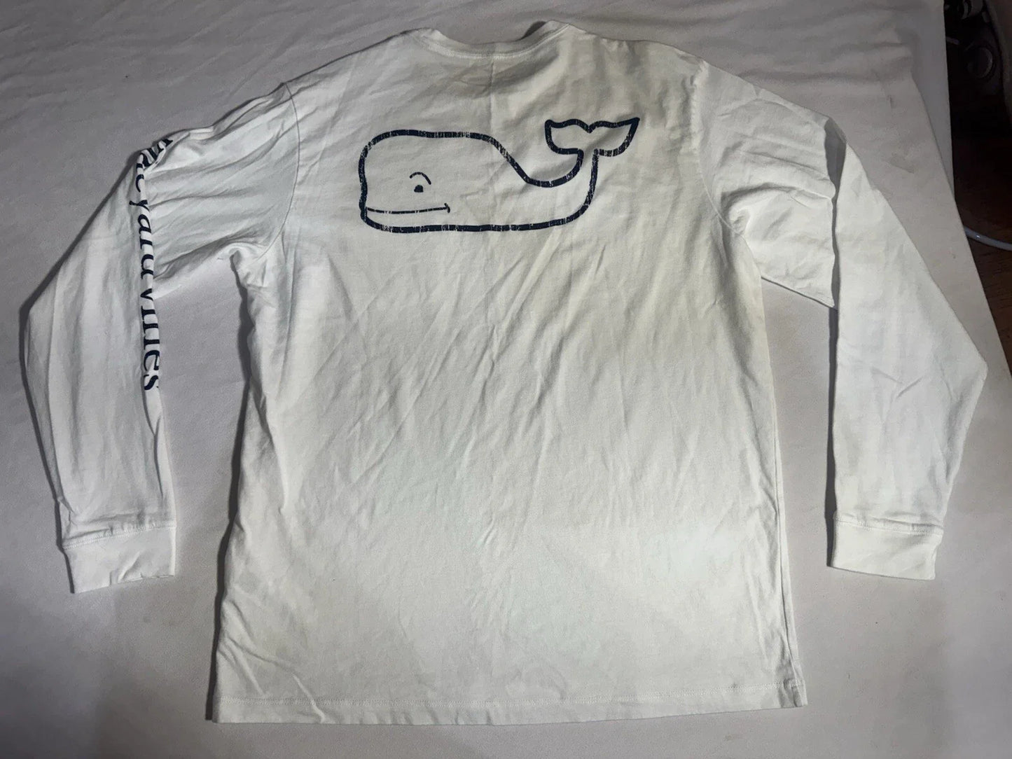 Vineyard Vines White w/ navy blue Whale Long Sleeve T-Shirt  Mens sz M Unisex T-shirt, Sweatshirt, Hoodie, Long Sleeve Tee - T-Shirt, Sweatshirt, Hoodie