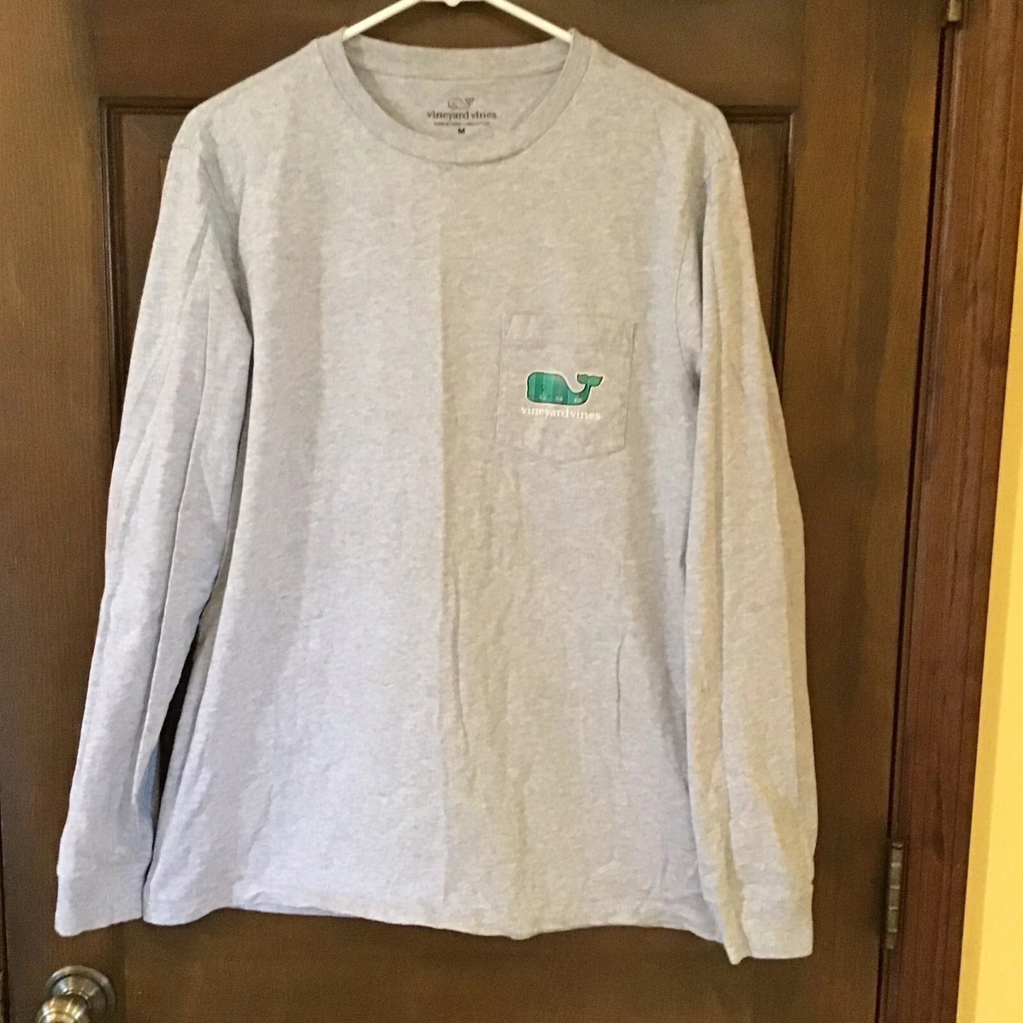 Vineyard Vines FOOTBALL Grey Long Sleeve Hooded T-Shirt  Mens sz M Green White Unisex T-shirt, Sweatshirt, Hoodie, Long Sleeve Tee - T-Shirt, Sweatshirt, Hoodie