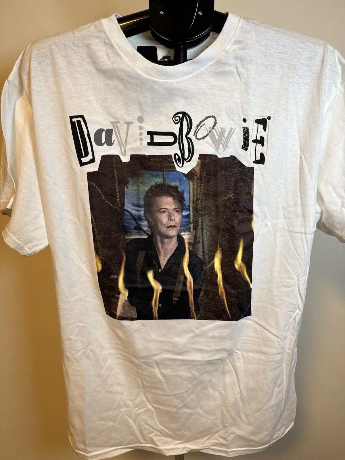 Official David Bowie Graphic T-Shirt Mens L White 90s Outside Era Band Tee Merch Unisex T-shirt, Sweatshirt, Hoodie, Long Sleeve Tee - T-Shirt, Sweatshirt, Hoodie