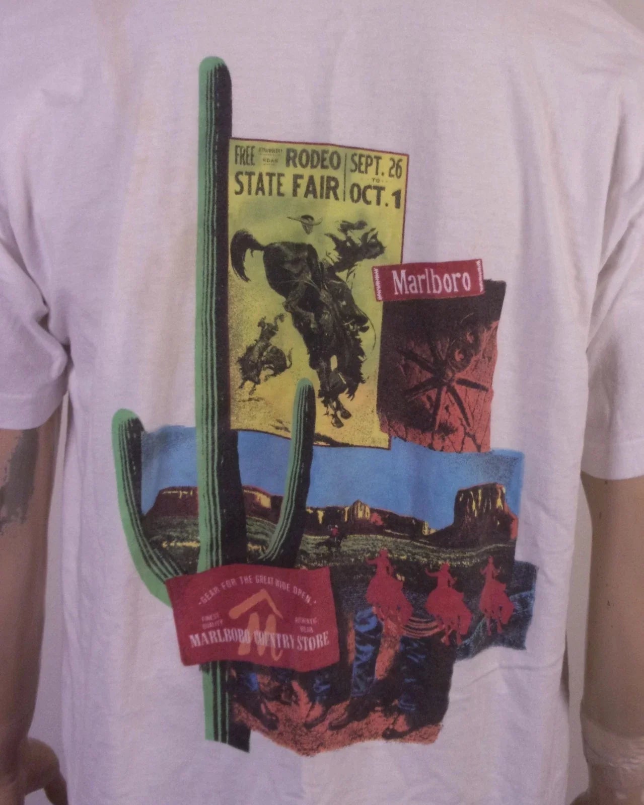 vintage 90s Marlboro Country Store T-Shirt Pop Art Pocket Cactus Cowboy USA XL Unisex T-shirt, Sweatshirt, Hoodie, Long Sleeve Tee - T-Shirt, Sweatshirt, Hoodie