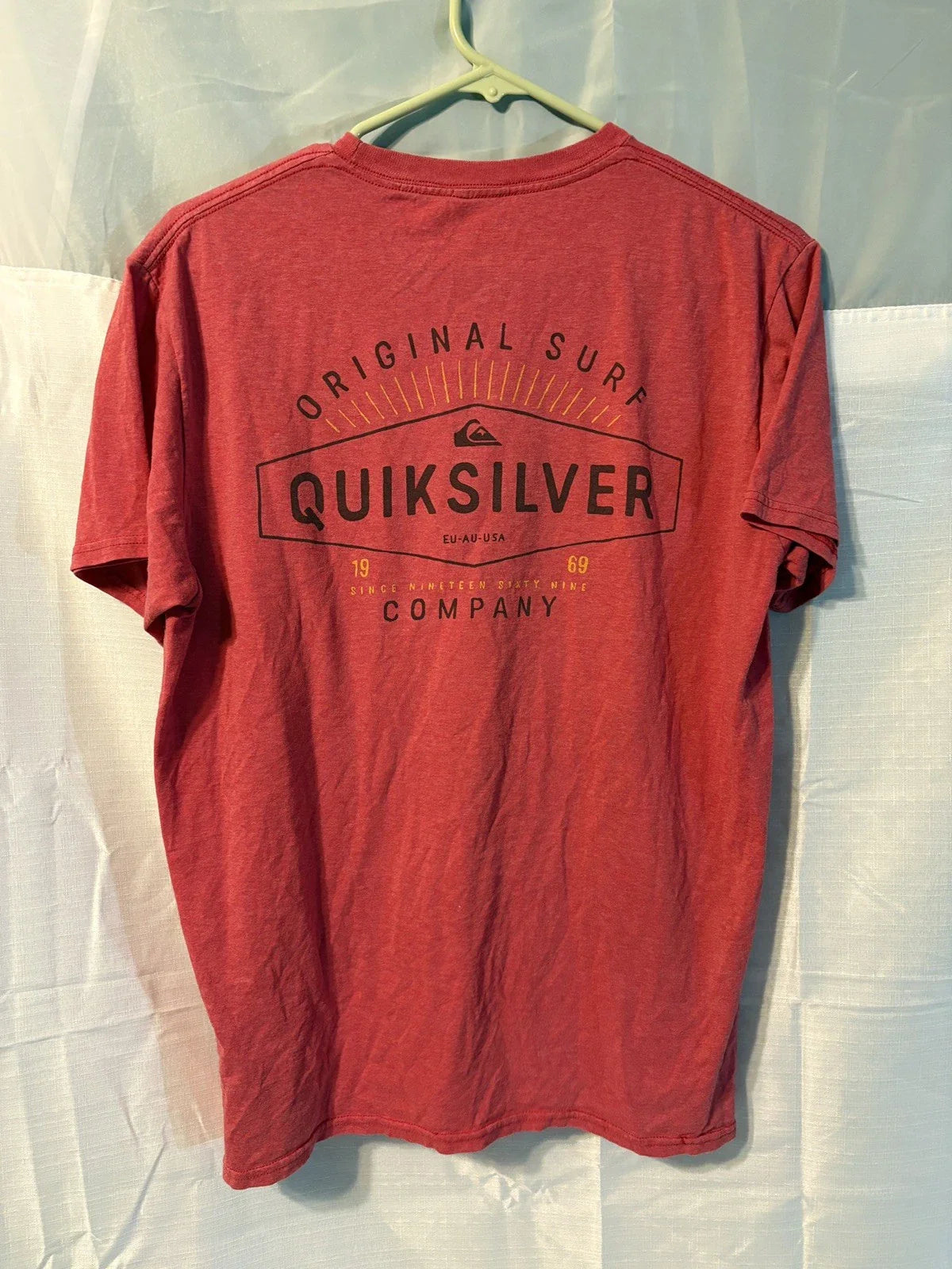 Quiksilver Shirt Mens med Red Beach Casual Comfort Stylish Outdoor Regular Fit Unisex T-shirt, Sweatshirt, Hoodie, Long Sleeve Tee - T-Shirt, Sweatshirt, Hoodie