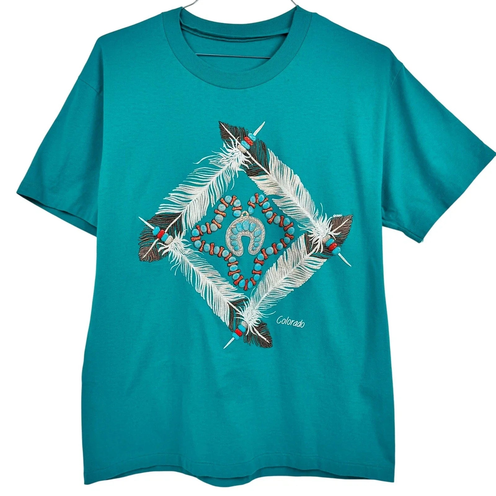 VTG Colorado Native Feathers Western Graphic T-Shirt S.S. Indie Grunge M/L Unisex T-shirt, Sweatshirt, Hoodie, Long Sleeve Tee - T-Shirt, Sweatshirt, Hoodie