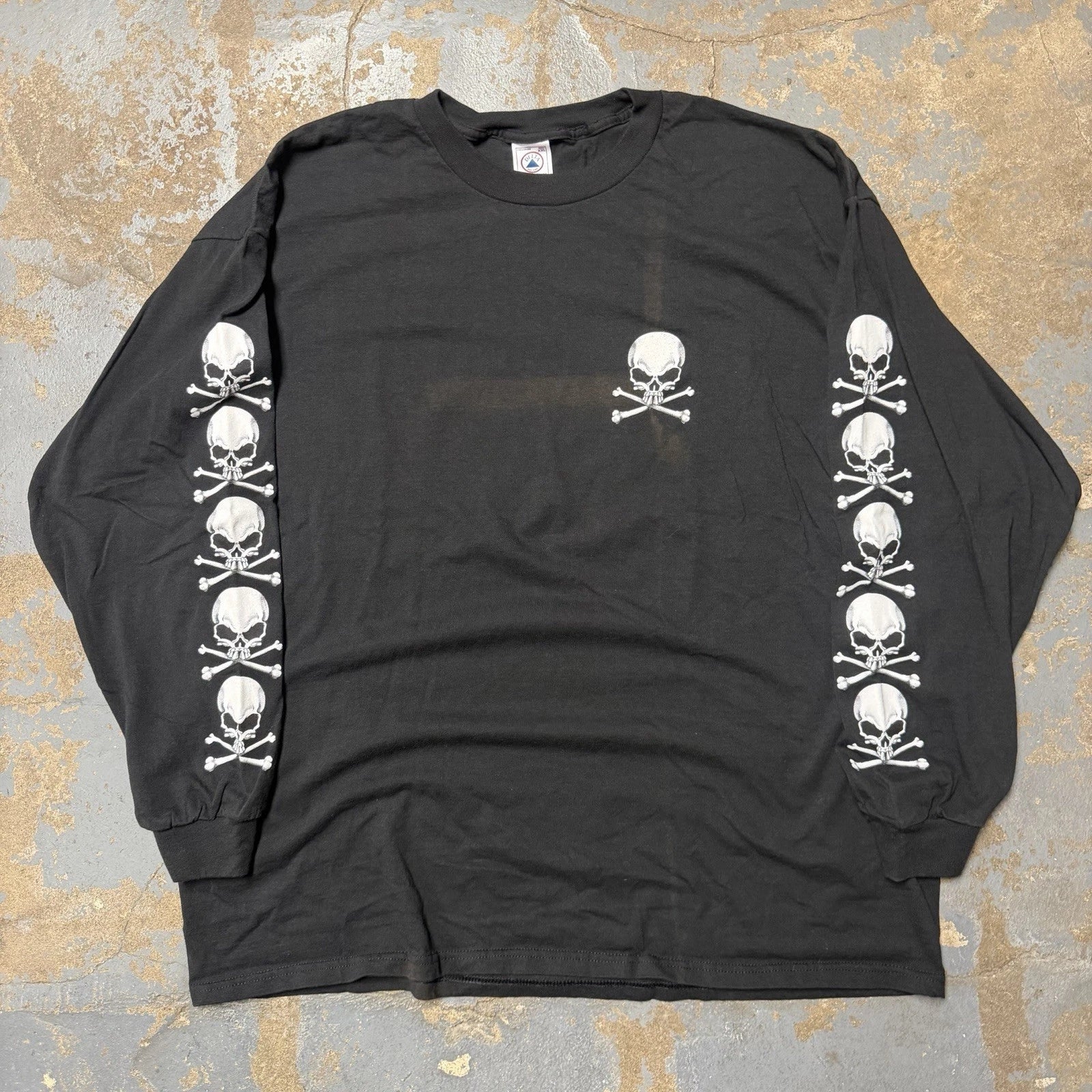 VTG Skull n Crossbones Black Long Sleeve Delta Pro Weight Shirt Men Size 2XL 00s Unisex T-shirt, Sweatshirt, Hoodie, Long Sleeve Tee - T-Shirt, Sweatshirt, Hoodie