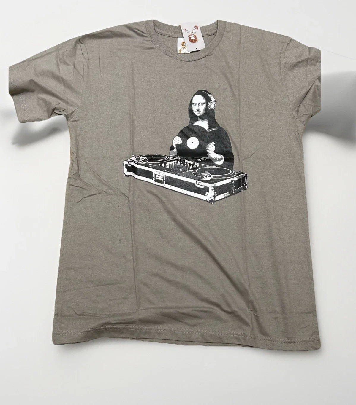 DJ Mona Lisa T-Shirt Pop Art Unisex Medium (M) Unisex T-shirt, Sweatshirt, Hoodie, Long Sleeve Tee - T-Shirt, Sweatshirt, Hoodie
