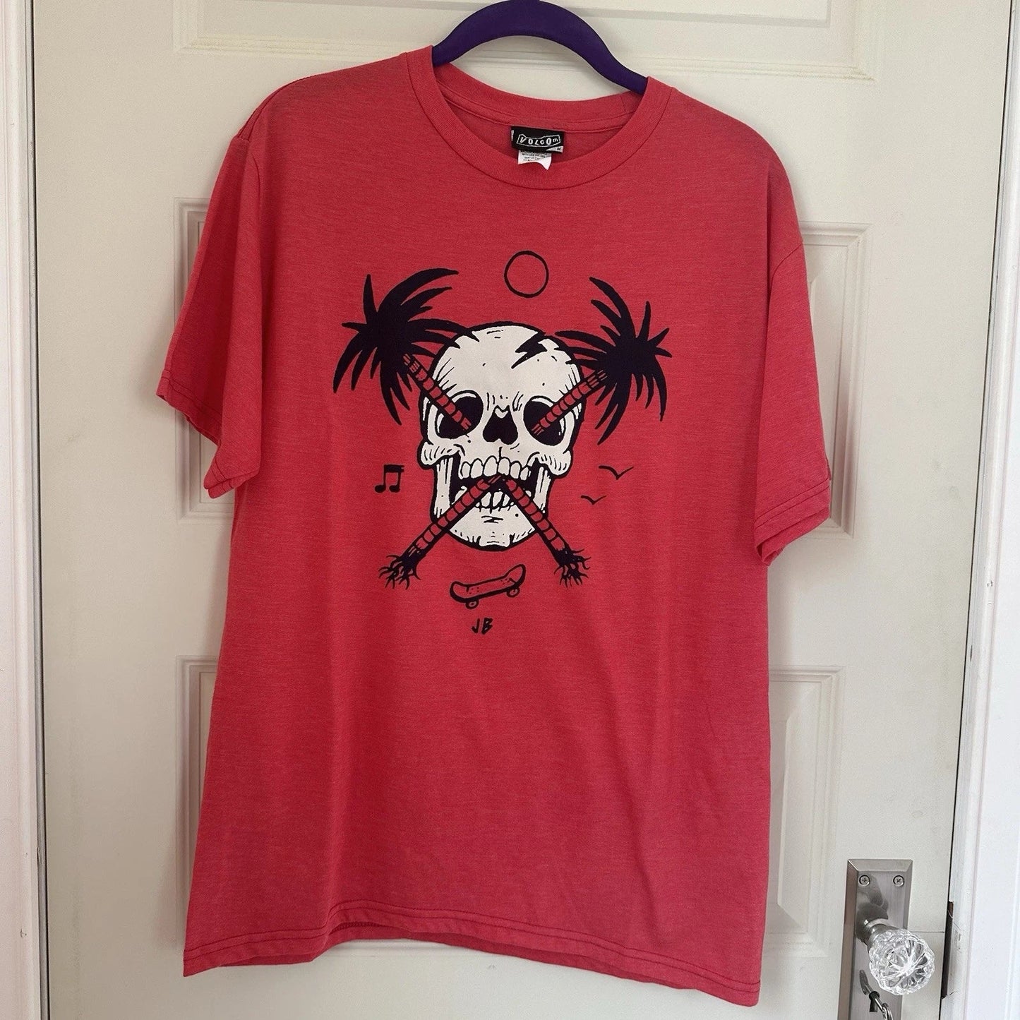 VTG Y2K Volcom Skateboard Shirt Mens M Red Black Graphic Summer Grunge Skull Unisex T-shirt, Sweatshirt, Hoodie, Long Sleeve Tee - T-Shirt, Sweatshirt, Hoodie