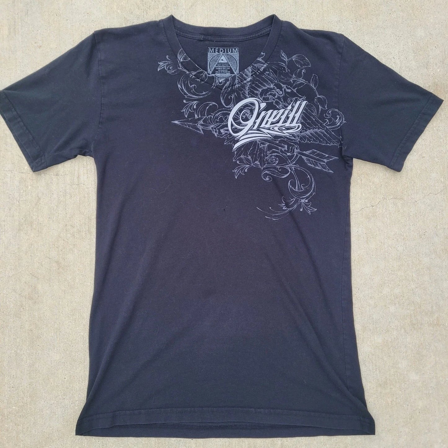 Y2K Oneill Mens V Neck T-Shirt Black Medium Short Sleeve Crew Neck Surf Wear Unisex T-shirt, Sweatshirt, Hoodie, Long Sleeve Tee - T-Shirt, Sweatshirt, Hoodie