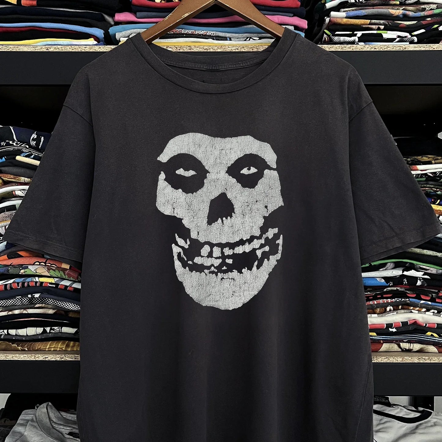 80s Misfits Crimson Ghost Classic T-Shirt Black XXL Unisex T-shirt, Sweatshirt, Hoodie, Long Sleeve Tee - T-Shirt, Sweatshirt, Hoodie