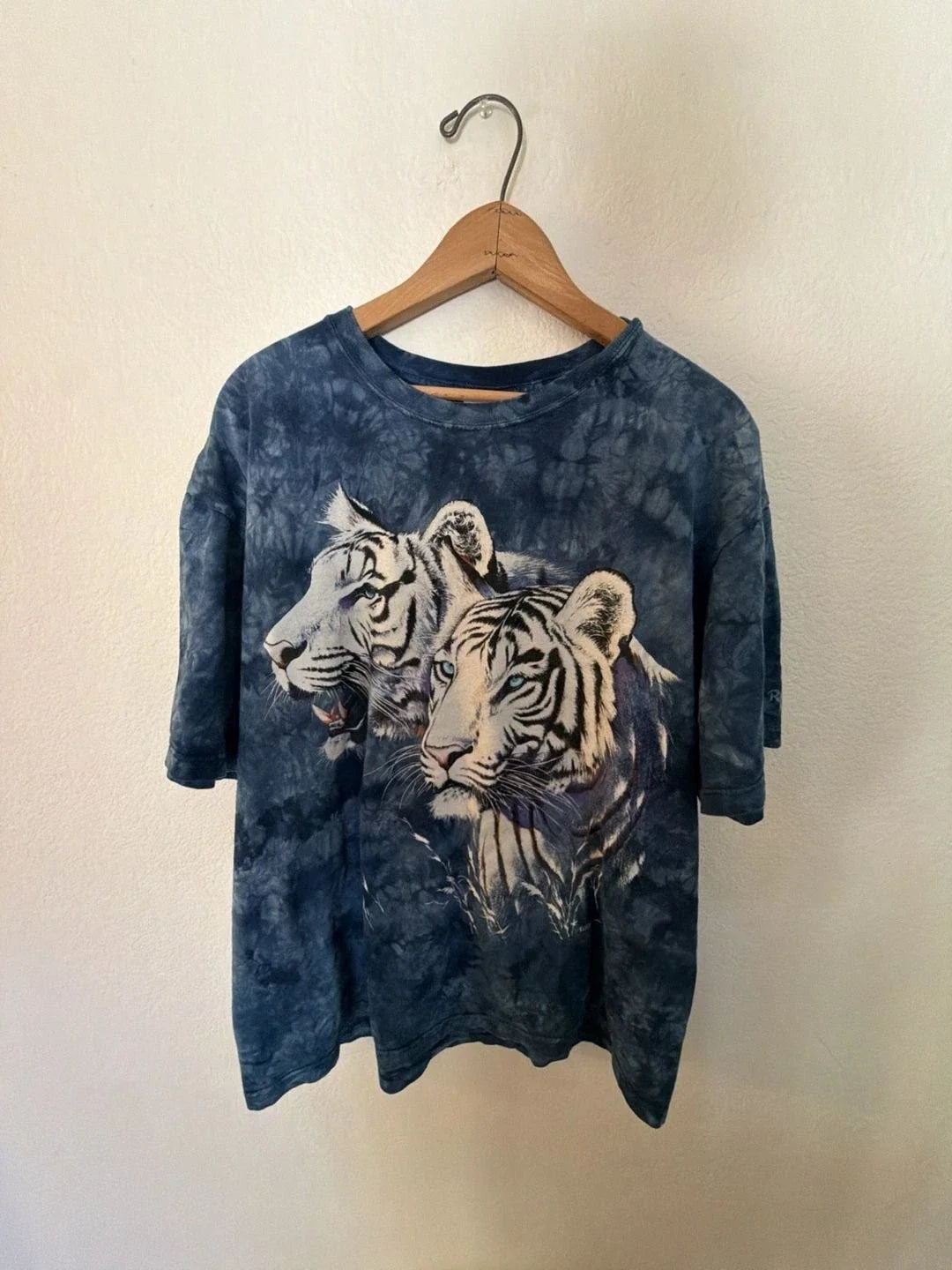 Vintage Rainforest Cafe White Tigers Graphic Tie-Dye T-Shirt Unisex T-shirt, Sweatshirt, Hoodie, Long Sleeve Tee - T-Shirt, Sweatshirt, Hoodie