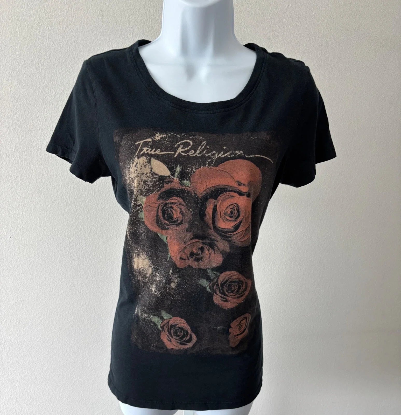 True Religion Rose Graphic T-Shirt Small Crew Neck Streetwear Festival Boho Rock Unisex T-shirt, Sweatshirt, Hoodie, Long Sleeve Tee - T-Shirt, Sweatshirt, Hoodie