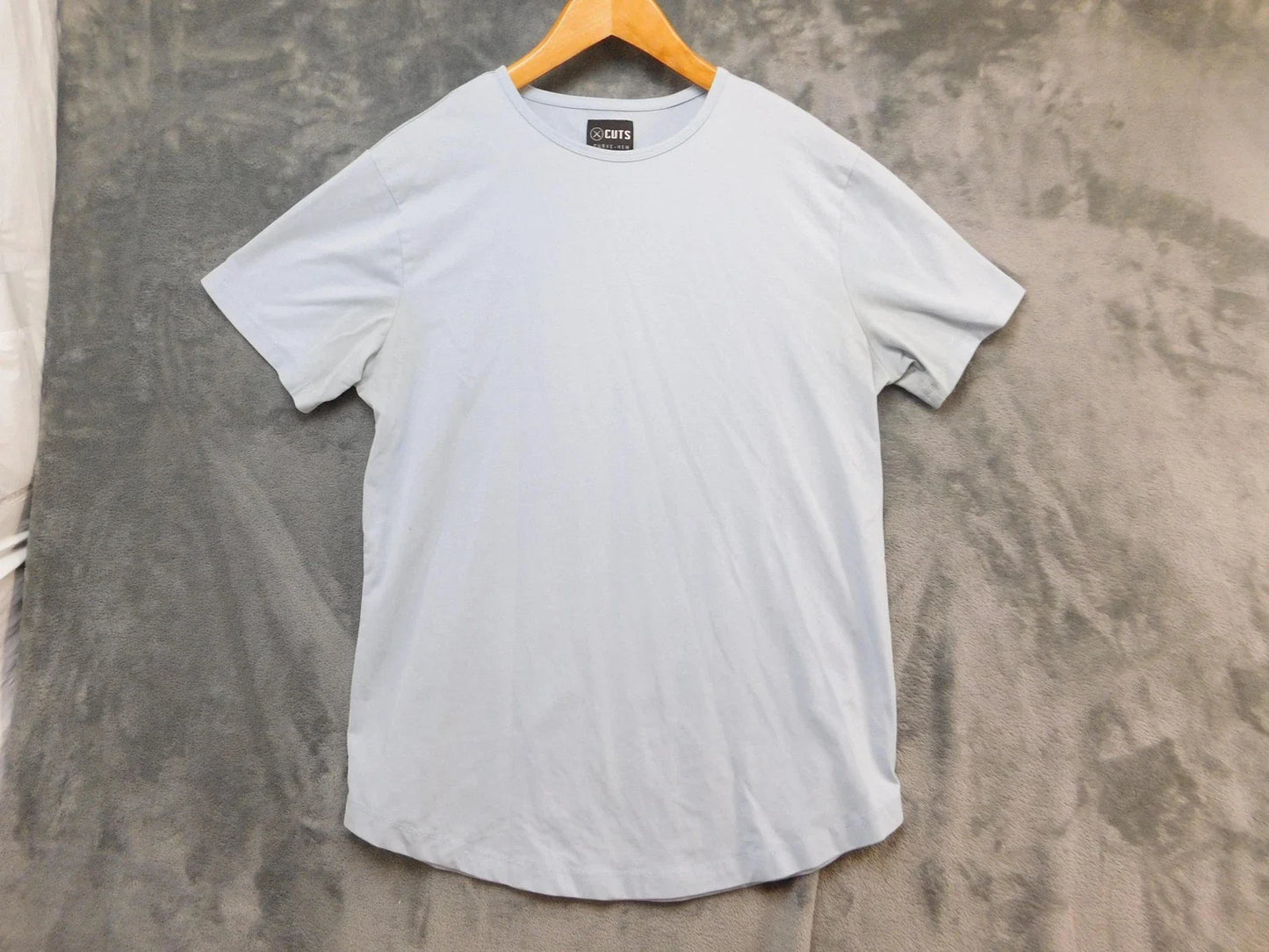 CUTS Curve Hem Shirt Mens Medium Light Blue Crewneck Solid Casual Basic Tee Unisex T-shirt, Sweatshirt, Hoodie, Long Sleeve Tee - T-Shirt, Sweatshirt, Hoodie
