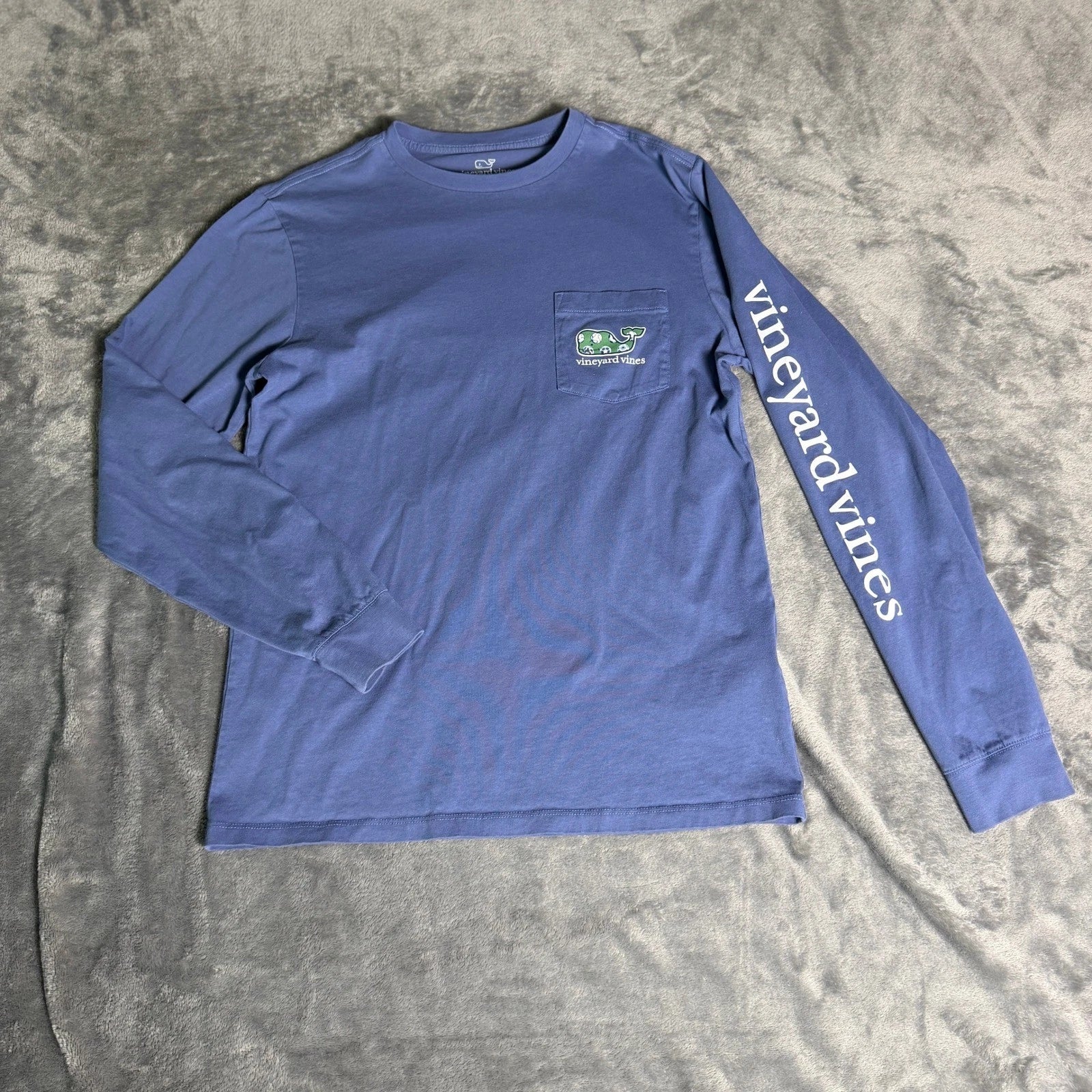 Vineyard Vines Mens XS Blue Soccer Balls Whale Long Sleeve Shirt Pocket Graphic Unisex T-shirt, Sweatshirt, Hoodie, Long Sleeve Tee - T-Shirt, Sweatshirt, Hoodie