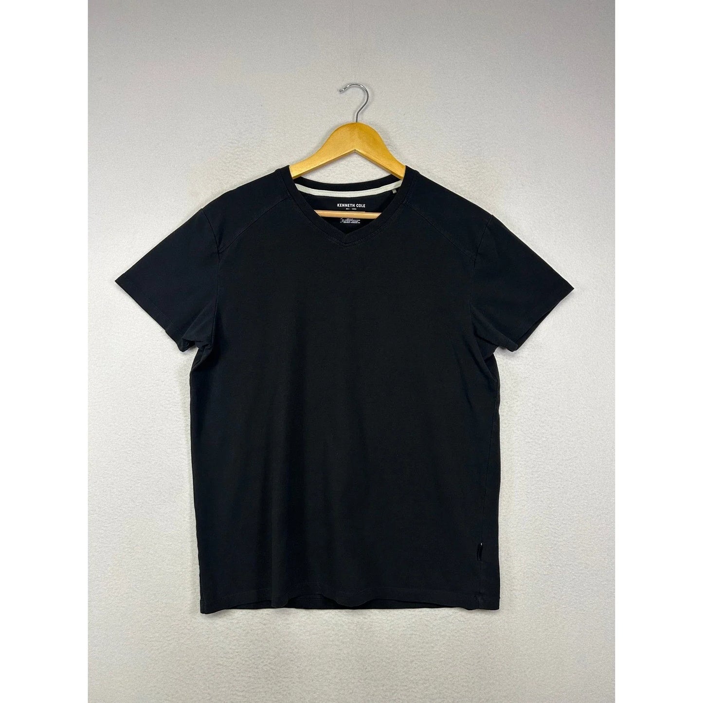 Minimalist Kenneth Cole Mens Large Black V-Neck Cotton Stretch Basic Tee Shirt Unisex T-shirt, Sweatshirt, Hoodie, Long Sleeve Tee - T-Shirt, Sweatshirt, Hoodie