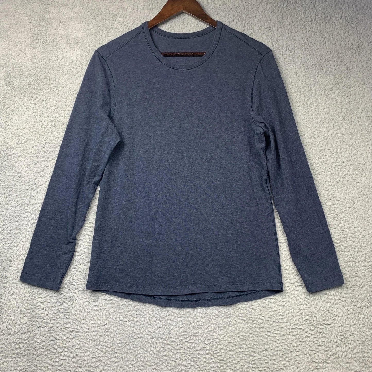 Lululemon Shirt Mens Large Blue Long Sleeve Crew Neck Soft Stretch Athletic Logo Unisex T-shirt, Sweatshirt, Hoodie, Long Sleeve Tee - T-Shirt, Sweatshirt, Hoodie