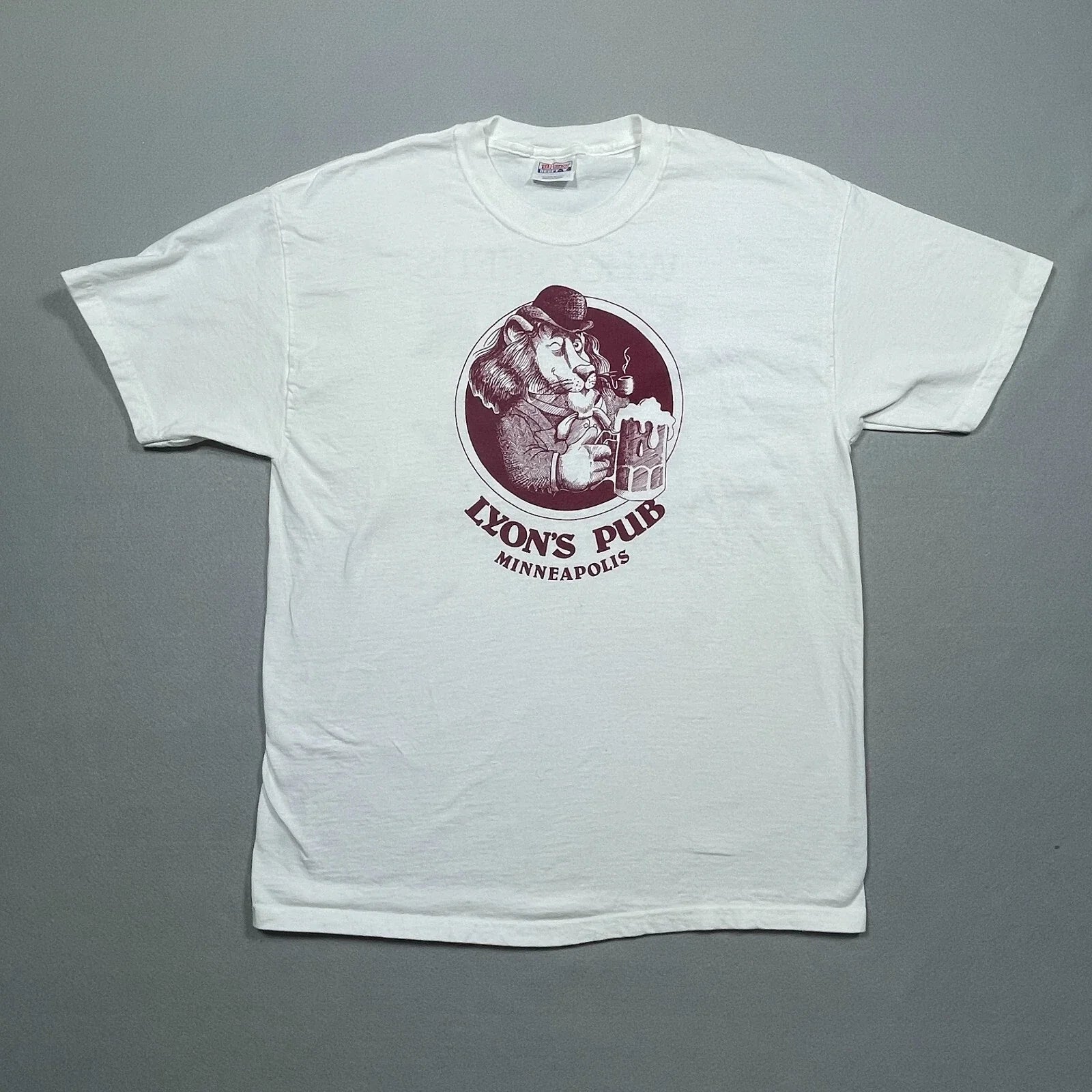 VTG  Shirt Men Size Large White Double Side Print LYONS PUB MINNEAPOLIS Y2K Unisex T-shirt, Sweatshirt, Hoodie, Long Sleeve Tee - T-Shirt, Sweatshirt, Hoodie