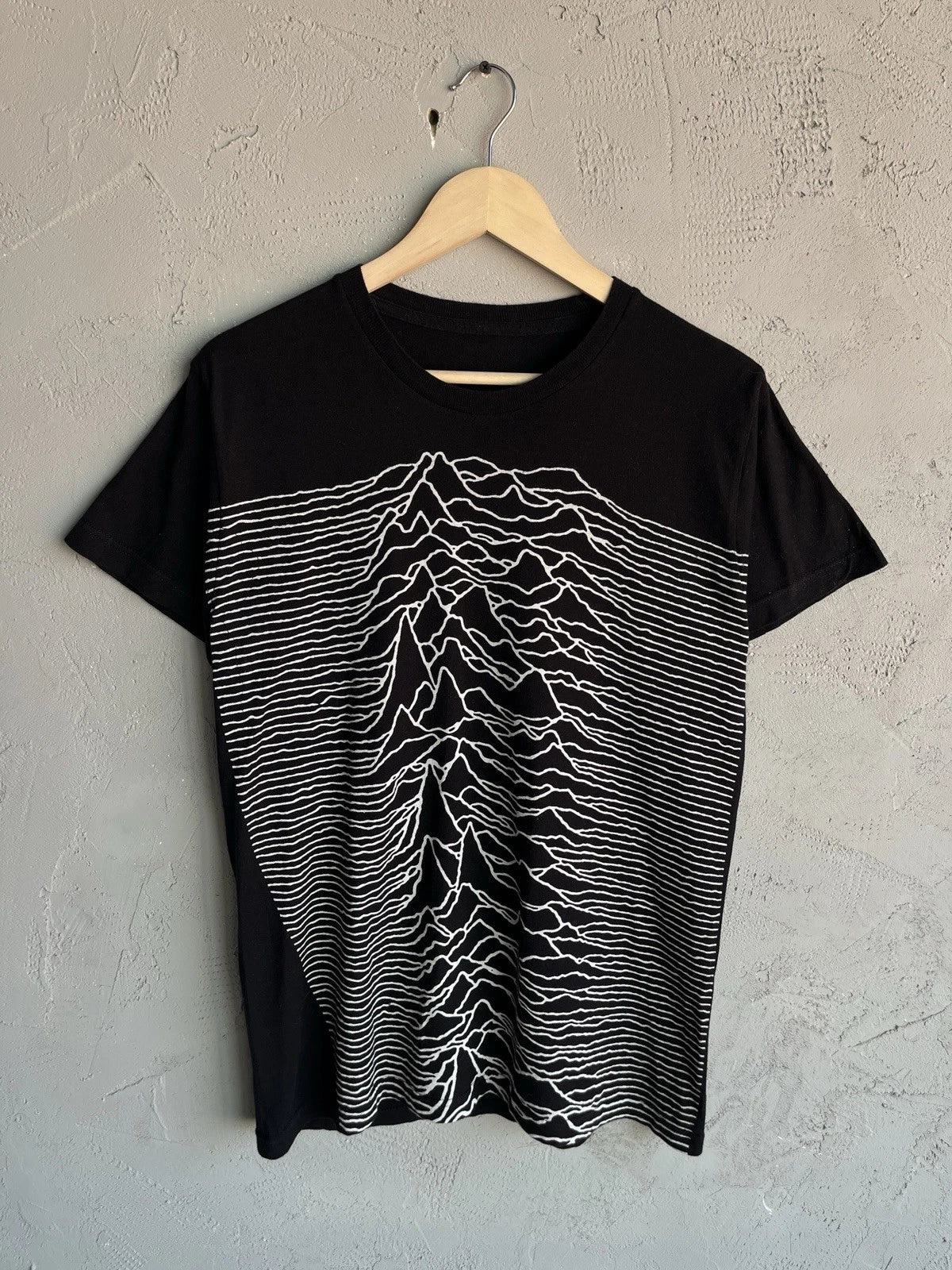 Vintage 00s Joy Division Unknown Pleasures Promo Album Black  T-Shirt Size M Unisex T-shirt, Sweatshirt, Hoodie, Long Sleeve Tee - T-Shirt, Sweatshirt, Hoodie