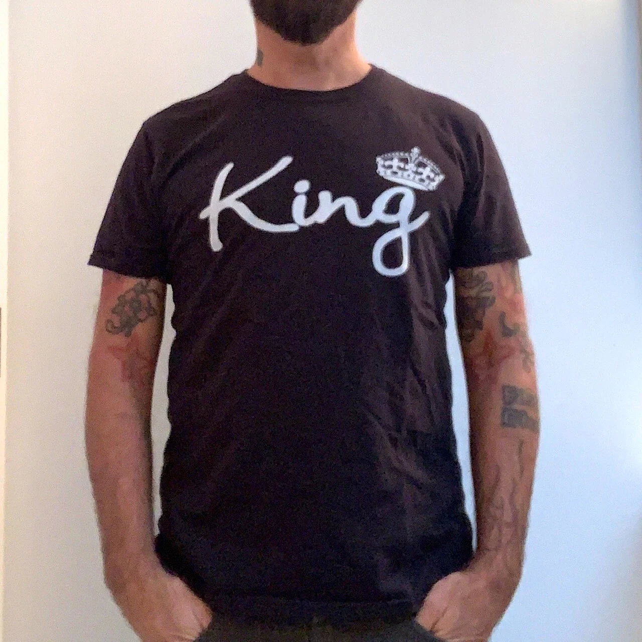 KING Crown Black T-Shirt Sz M Hipster Trendy GILDAN Ring Spun Cotton Unisex T-shirt, Sweatshirt, Hoodie, Long Sleeve Tee - T-Shirt, Sweatshirt, Hoodie