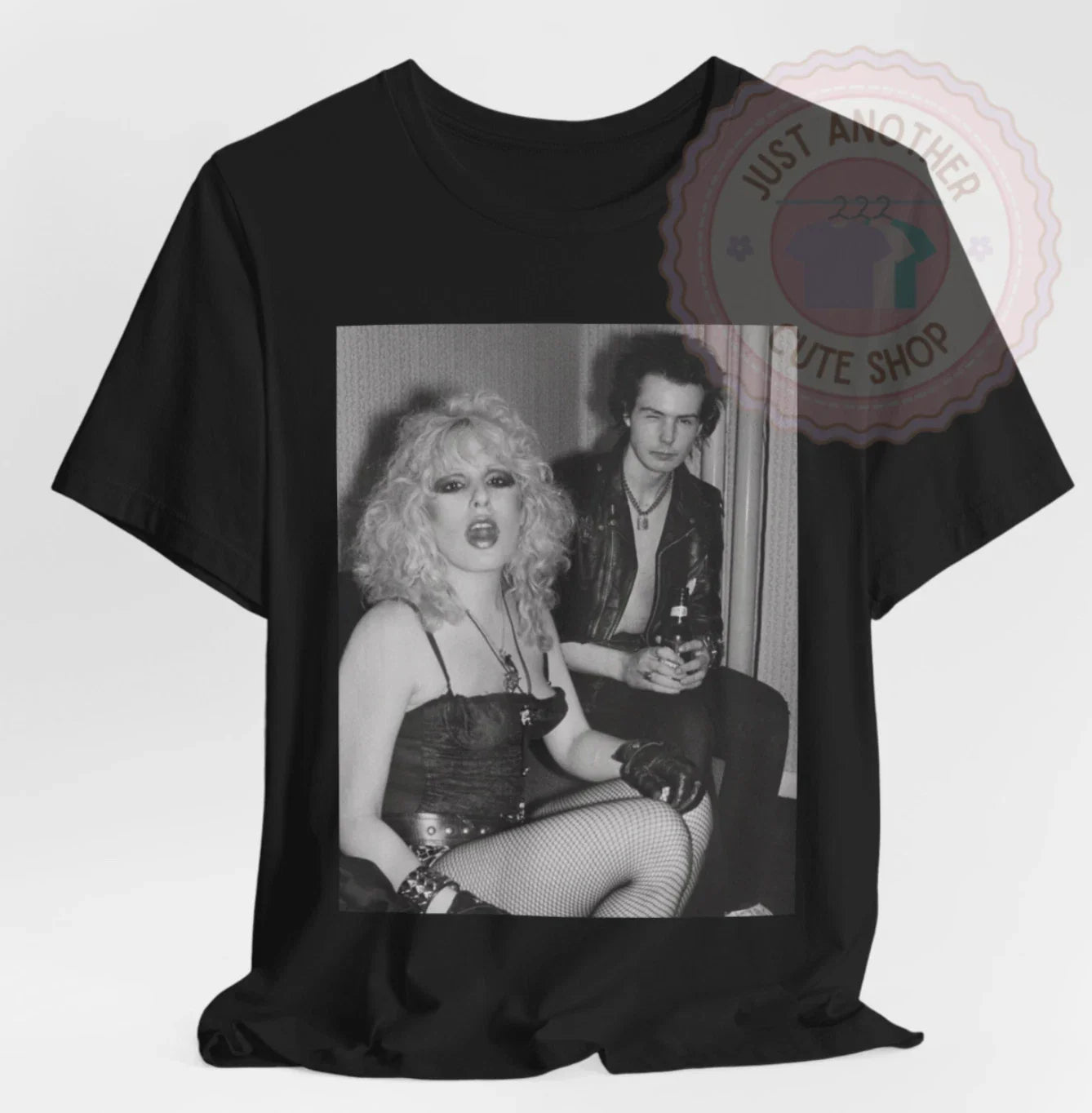 Sid Vicious and Nancy Spungen Punk Rock T-Shirt Hot Vintage 70s Punk Icon Tee! Unisex T-shirt, Sweatshirt, Hoodie, Long Sleeve Tee - T-Shirt, Sweatshirt, Hoodie