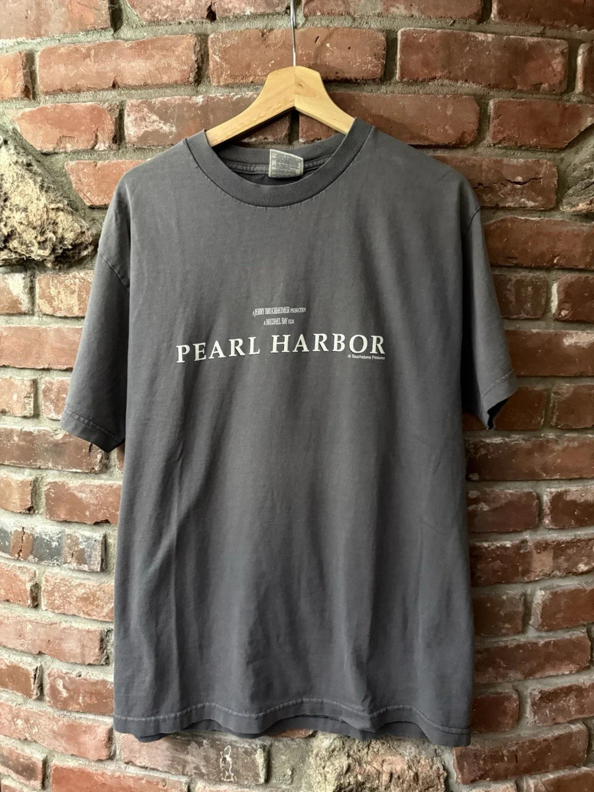 Vintage 2000s Y2K Pearl Harbor Movie Promo Text Tee Shirt L Michael Bay Unisex T-shirt, Sweatshirt, Hoodie, Long Sleeve Tee - T-Shirt, Sweatshirt, Hoodie