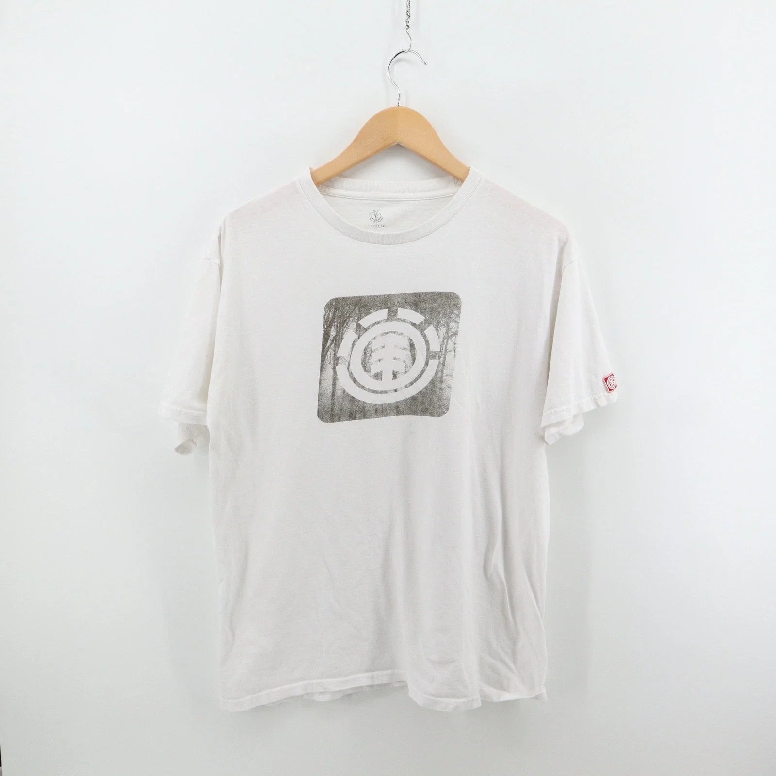 Element Graphic Tee Men Large Skateboarding Modern White Logo Good Unisex T-shirt, Sweatshirt, Hoodie, Long Sleeve Tee - T-Shirt, Sweatshirt, Hoodie