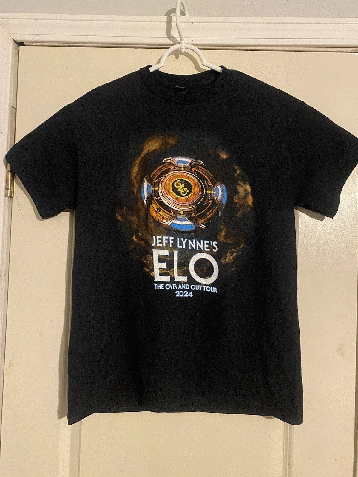 Jeff Lynne's Unisex L ELO 2024 The Over and Out Tour Black Concert Shirt Unisex T-shirt, Sweatshirt, Hoodie, Long Sleeve Tee - T-Shirt, Sweatshirt, Hoodie