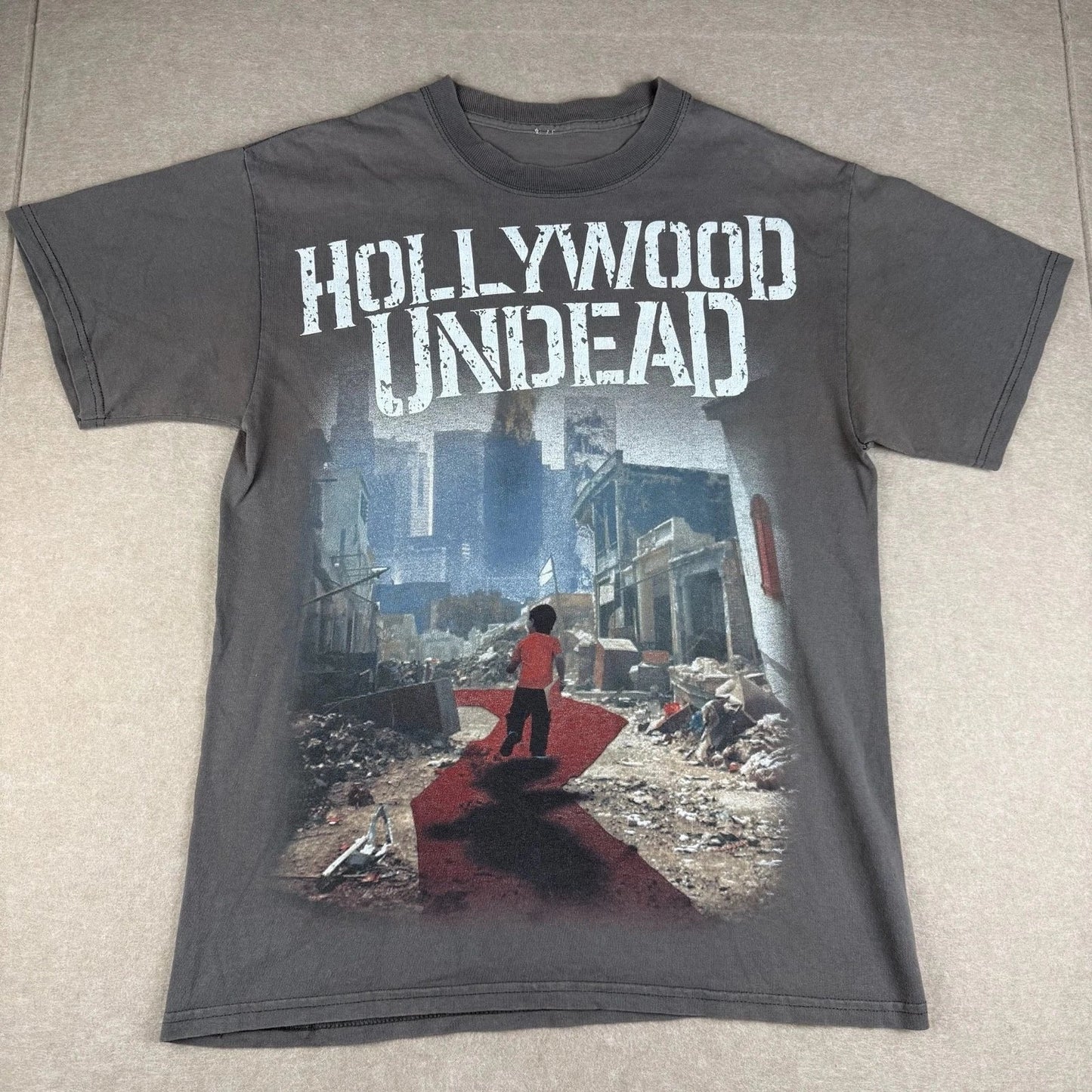 Hollywood Undead Shirt Mens S Gray Band Graphic Rock Album Tee Streetwear Unisex T-shirt, Sweatshirt, Hoodie, Long Sleeve Tee - T-Shirt, Sweatshirt, Hoodie