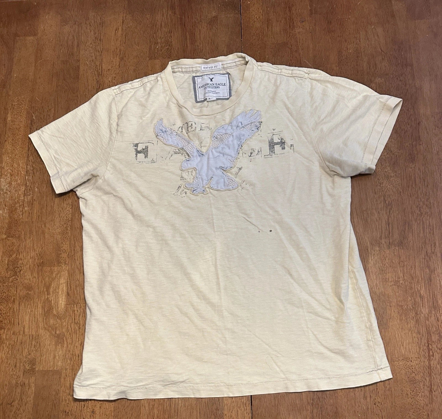Y2K American Eagle Outfitters Vintage FIt Short Sleeve T Shirt XL Yellow Unisex T-shirt, Sweatshirt, Hoodie, Long Sleeve Tee - T-Shirt, Sweatshirt, Hoodie