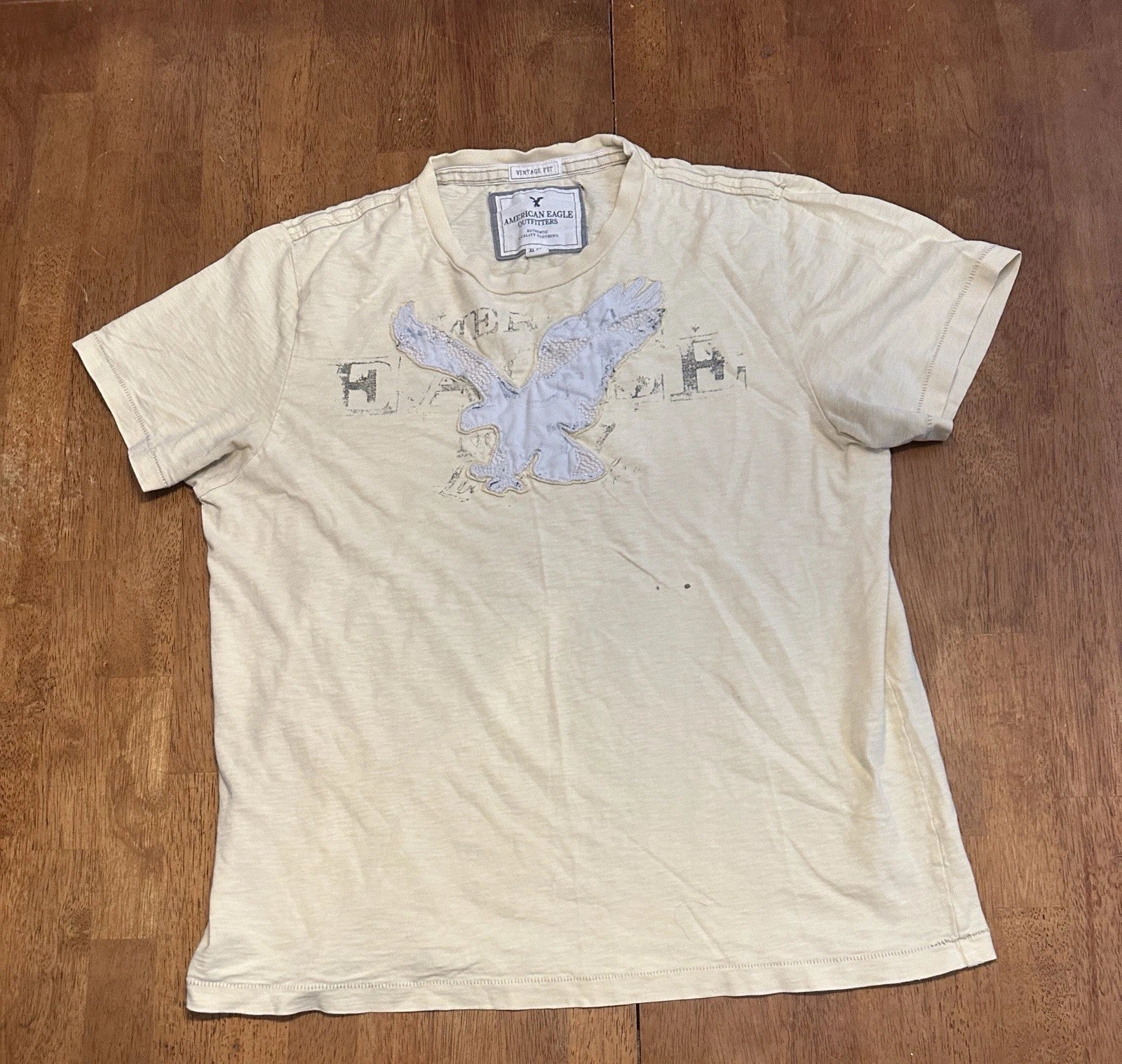 Y2K American Eagle Outfitters Vintage FIt Short Sleeve T Shirt XL Yellow Unisex T-shirt, Sweatshirt, Hoodie, Long Sleeve Tee - T-Shirt, Sweatshirt, Hoodie