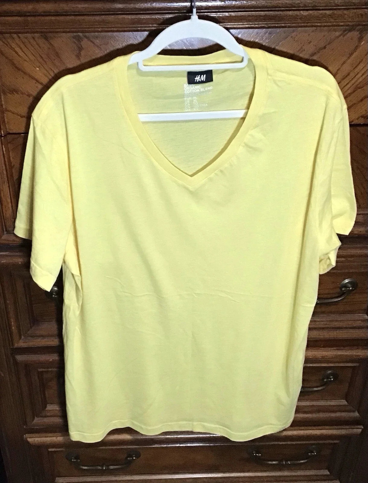 NWT H&M Mens V Neck S/S Shirt Size XL Unisex T-shirt, Sweatshirt, Hoodie, Long Sleeve Tee - T-Shirt, Sweatshirt, Hoodie