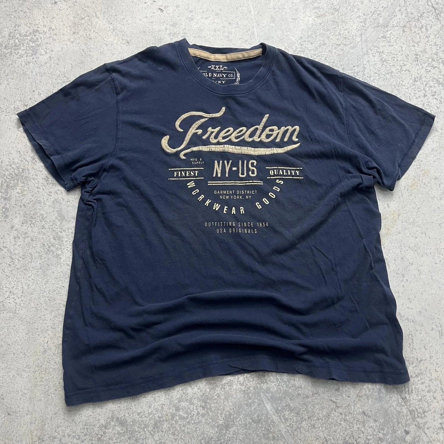 Y2K Old Navy Embroidered Graphic T-Shirt Sz. XL Navy Cream Streetwear Unisex T-shirt, Sweatshirt, Hoodie, Long Sleeve Tee - T-Shirt, Sweatshirt, Hoodie