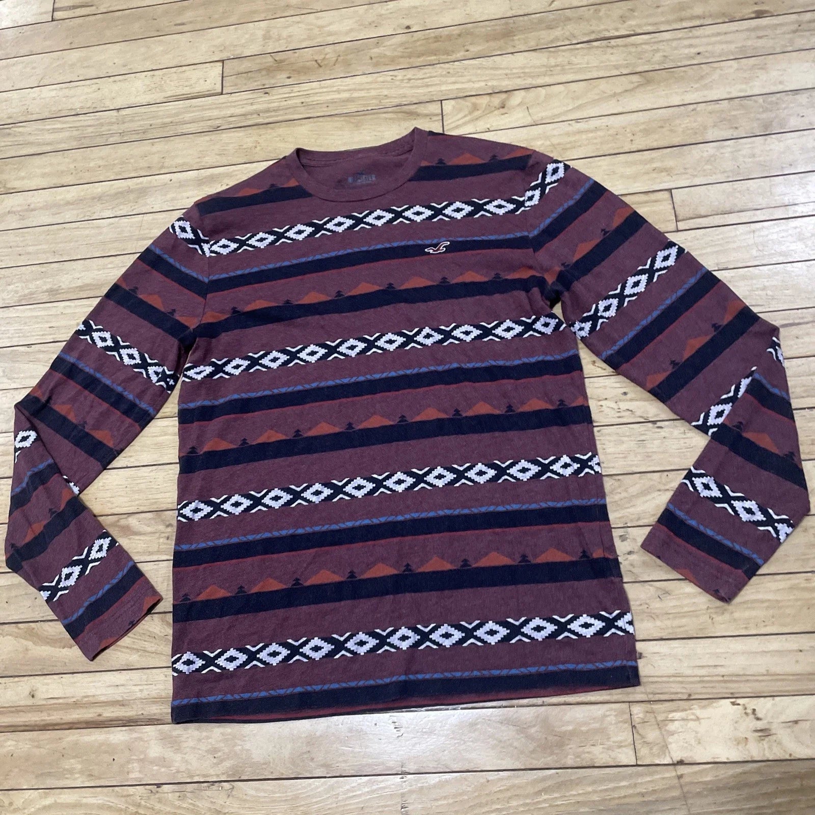 Hollister Southwestern Aztec Shirt Men M Red Long Sleeve Western Boho Beach Pile Unisex T-shirt, Sweatshirt, Hoodie, Long Sleeve Tee - T-Shirt, Sweatshirt, Hoodie