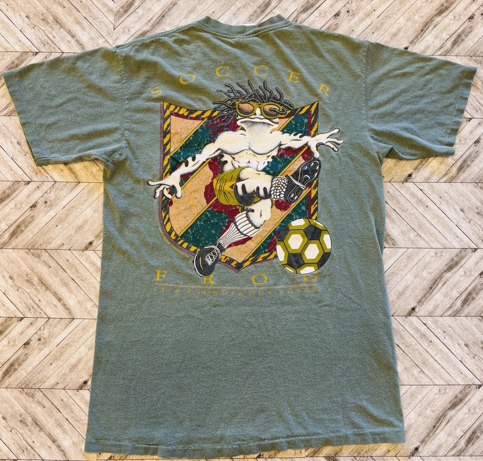 VTG Soccer T-Shirt Mens Medium Green Frog USA World Cup Streetwear Ball Y2K Unisex T-shirt, Sweatshirt, Hoodie, Long Sleeve Tee - T-Shirt, Sweatshirt, Hoodie