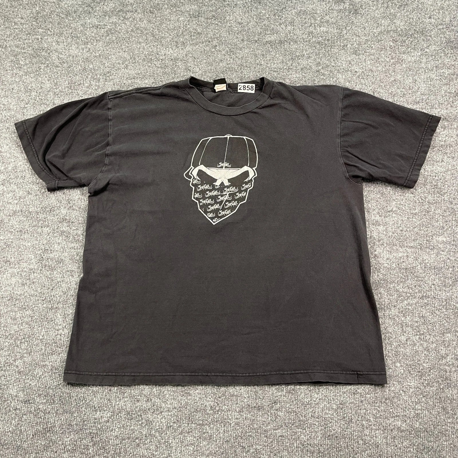 Vintage Y2K No-Fear So Cal Bandana Skull Shirt XL 24x25 Black Unisex T-shirt, Sweatshirt, Hoodie, Long Sleeve Tee - T-Shirt, Sweatshirt, Hoodie